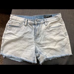Light Jean Shorts Size 28